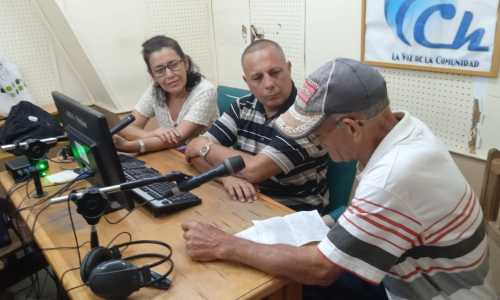 Radio Chaparra: latidos veinteañeros de una emisora comunitaria