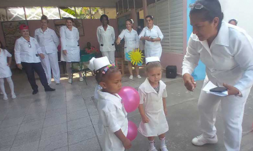 Promover la salud desde la diversión, claves de la enfermería tunera (+fotos)