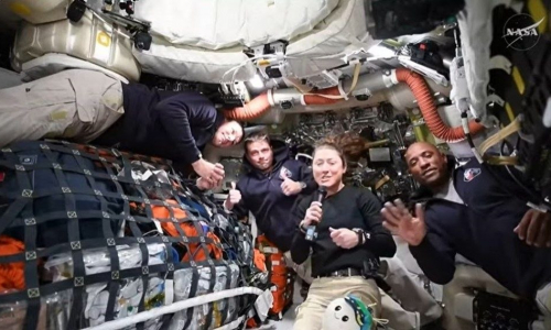 La conquista privada de la Luna: cómo el capitalismo de Elon Musk y Jeff Bezos entierra el sueño humanista del espacio (+video)