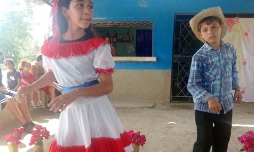 Fiesta de barrio y tradición en Las Marías