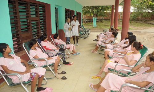 Donaciones de sangre e ingresos en hogares maternos, pilares sensibles