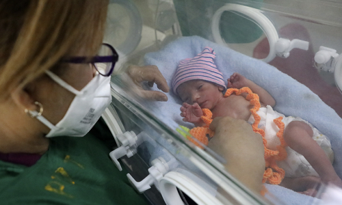 Latidos de vida: tras los pasos del futuro en la Neonatología tunera