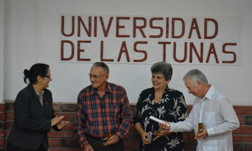 Treinta años de compromiso educativo con una jornada de reconocimientos