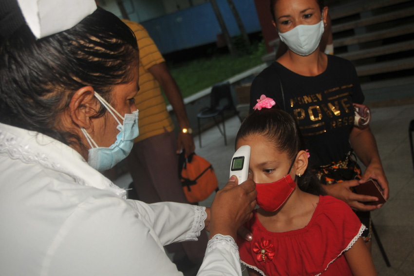 Children between 2 and 11 years of age began to receive their first dose of Soberana 02