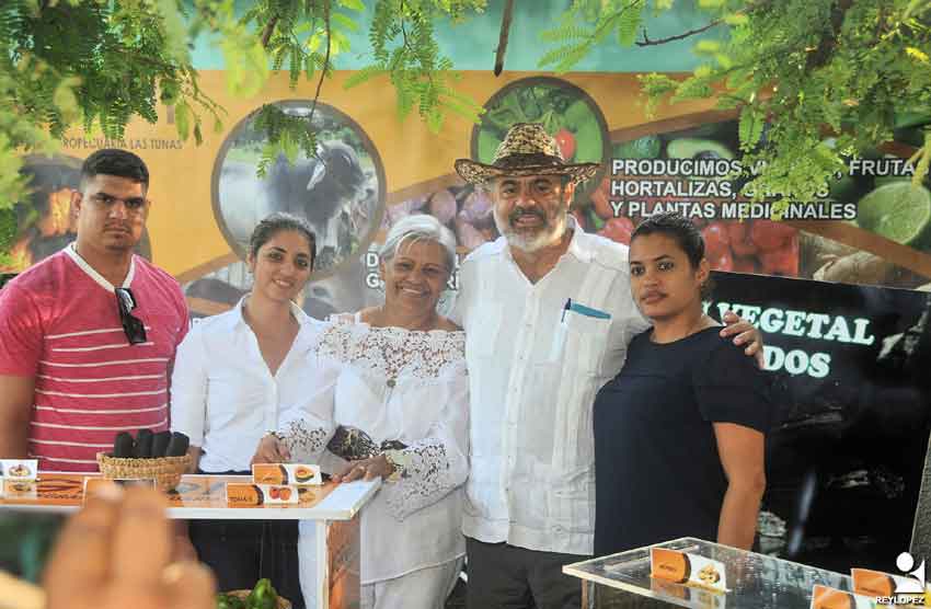 Desarrollan en Las Tunas acto nacional por el día de la mujer rural