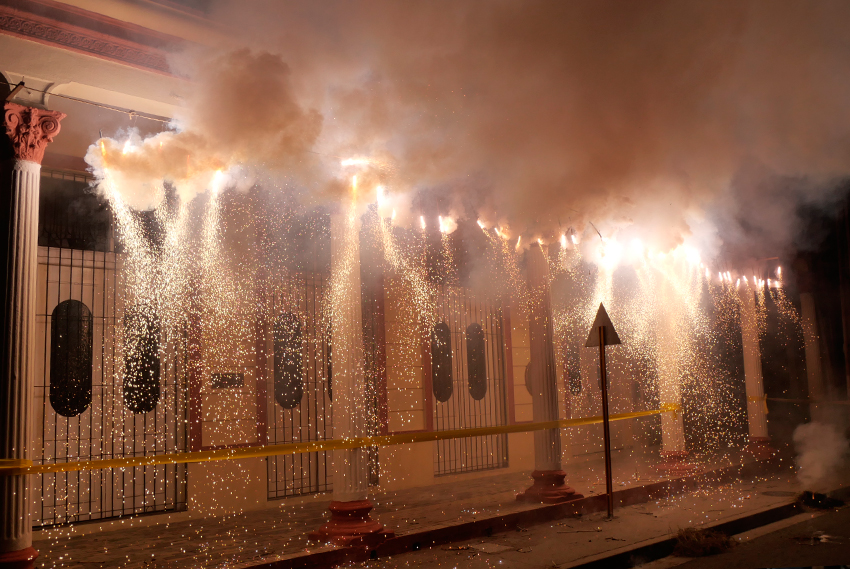 Re-enactment of Las Tunas City burning in 1876