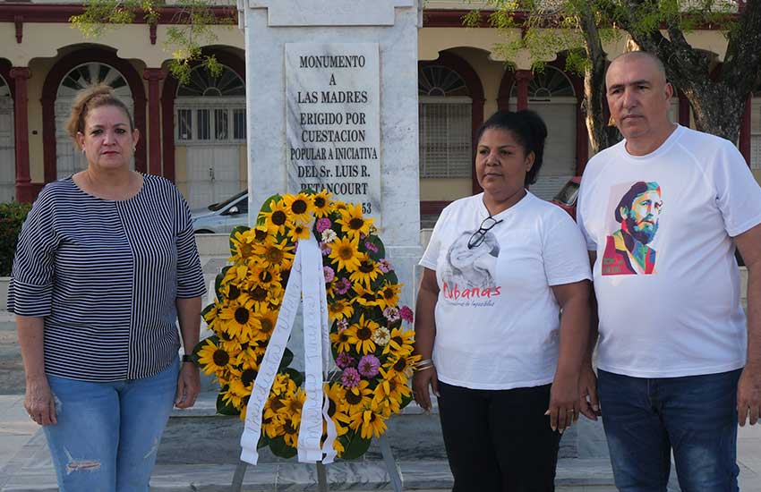 Durante el acto se dio lectura a la Declaración oficial de las mujeres cubanas contra el bloqueo.