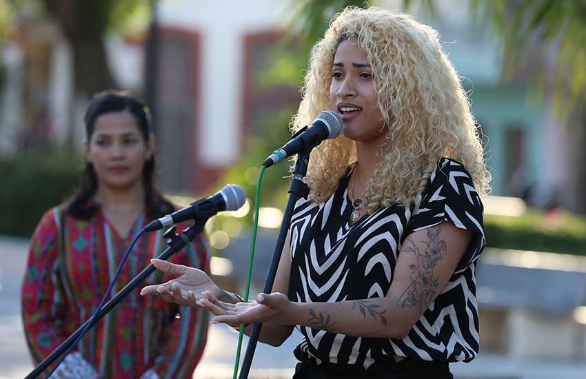 Durante el acto se dio lectura a la Declaración oficial de las mujeres cubanas contra el bloqueo.