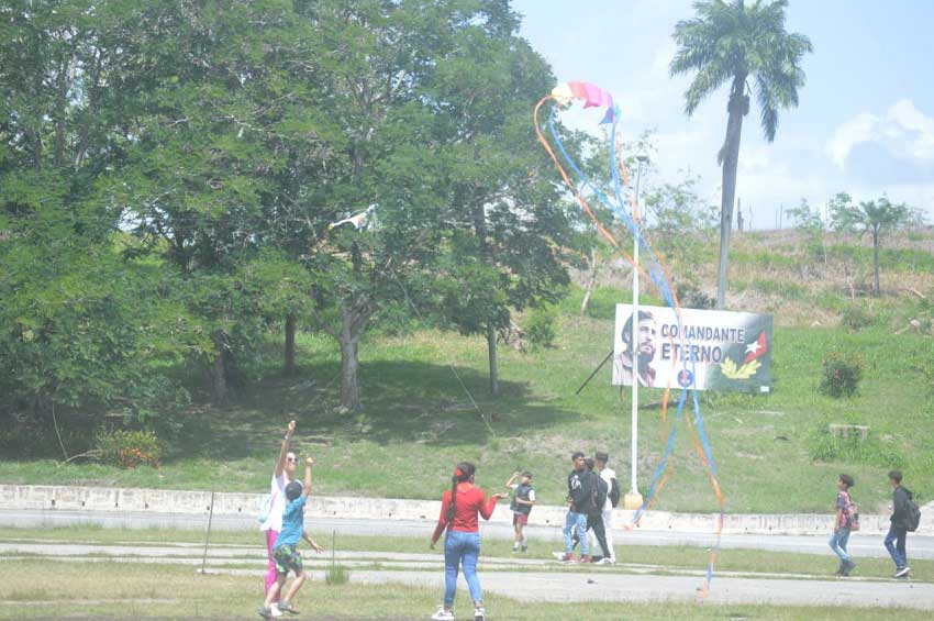 Festival "Papalotes por la paz, empinando la esperanza y contra el bloqueo".