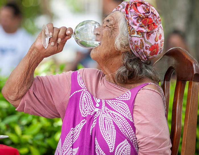 Performance El otro manjar, como parte de la jornada de intervenciones urbanas La Pupila Archivada