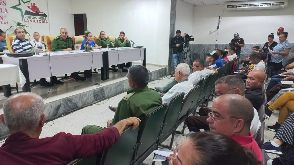 Consejo de Defensa evalúa daños Huracán Melissa