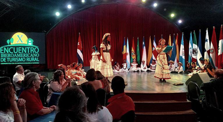 0410 turismo clausura