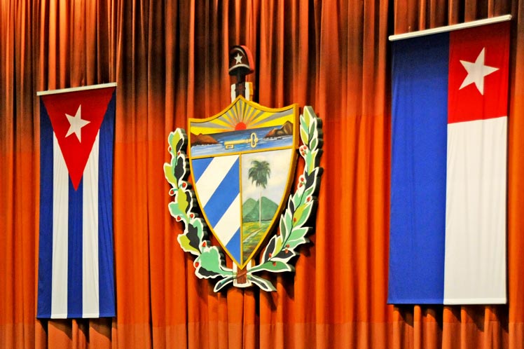 Cuban Parliament holds constituent session