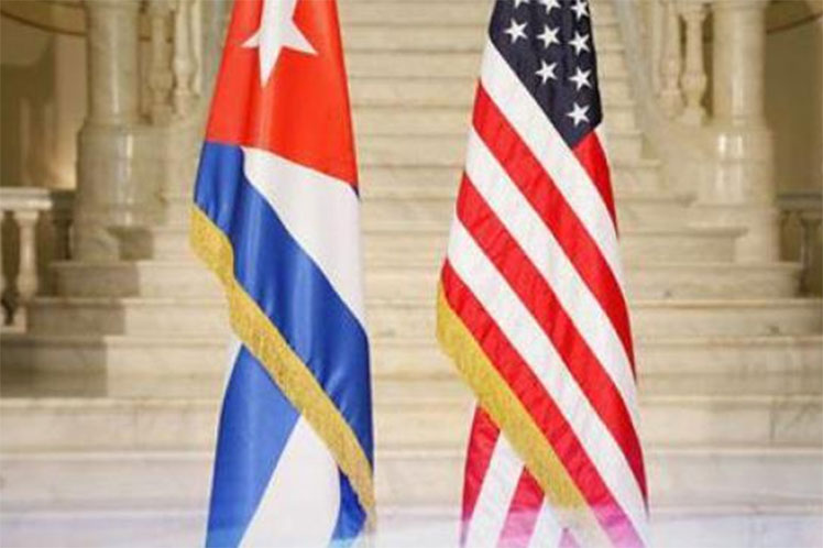 Cuba EEUU Banderas