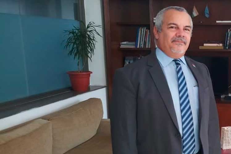 Cuba embajador Alejandro Simancas