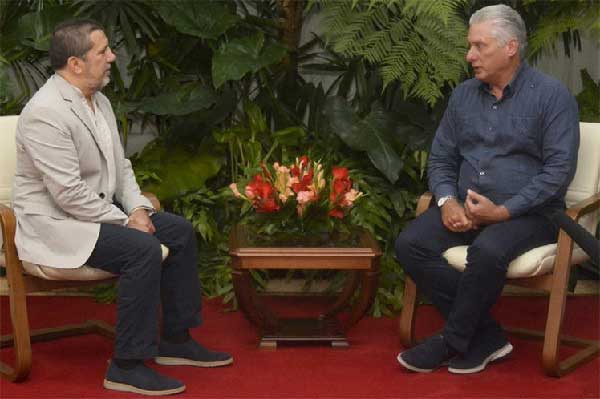 El presidente cubano se reunió con el líder de la Asociación de Amistad Italia-Cuba