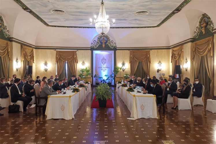 Yuri Borisov y Ricardo Cabrisas