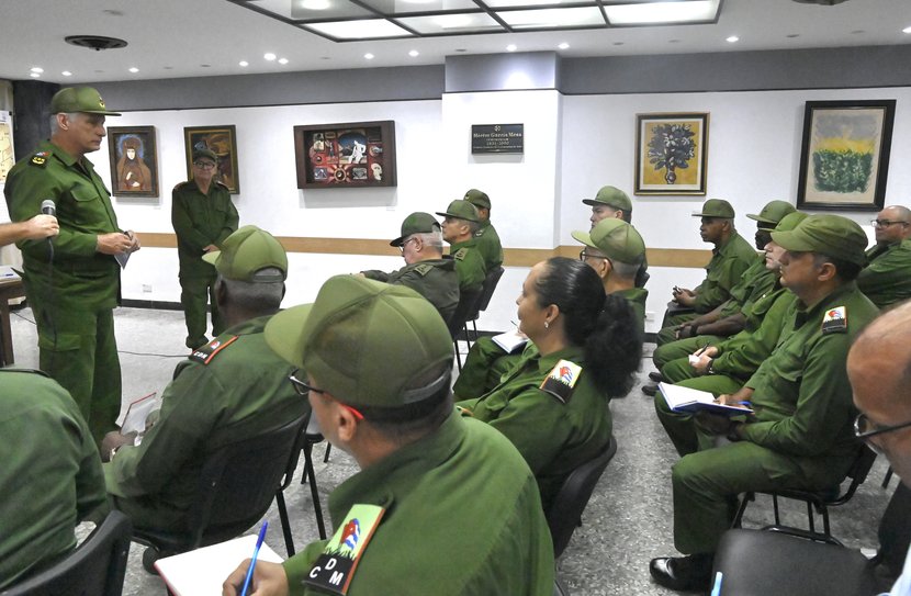 diaz canel defensa