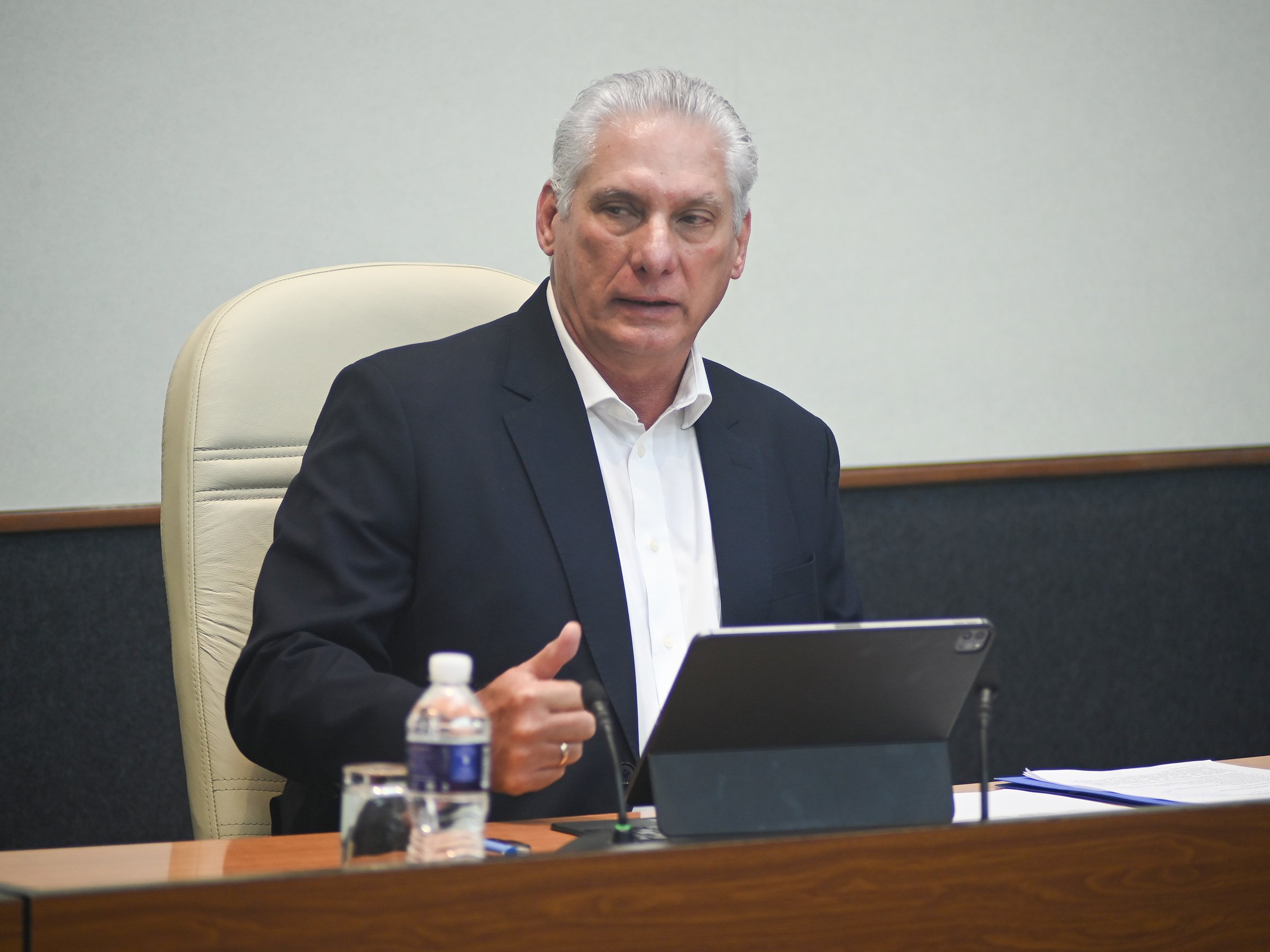 diaz canel en encuentro con empresarios