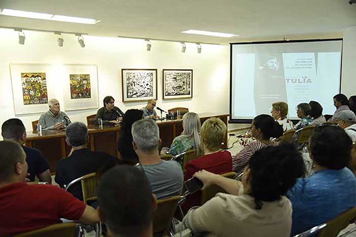 Panel "La cultura histórica en Revolución. El legado de Fidel".