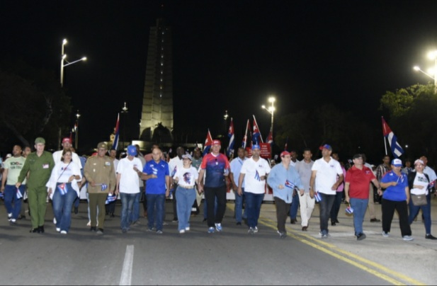 Cuba celebra el 1 de Mayo, en defensa de la Revolución.