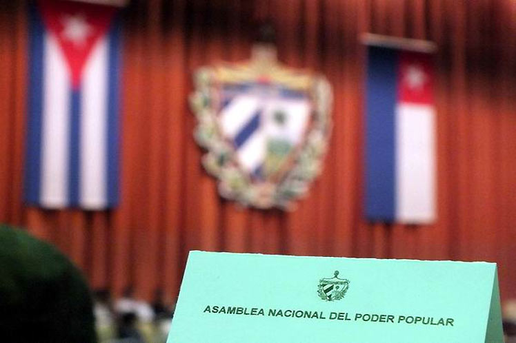 La Asamblea Nacional es el máximo órgano del Estado cubano que sesiona de manera ordinaria dos veces al año 