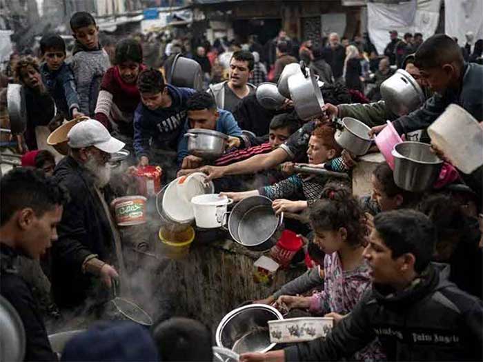 Los suministros que ingresaron en los últimos días solo son suficientes para casi medio millón de personas durante dos semanas.