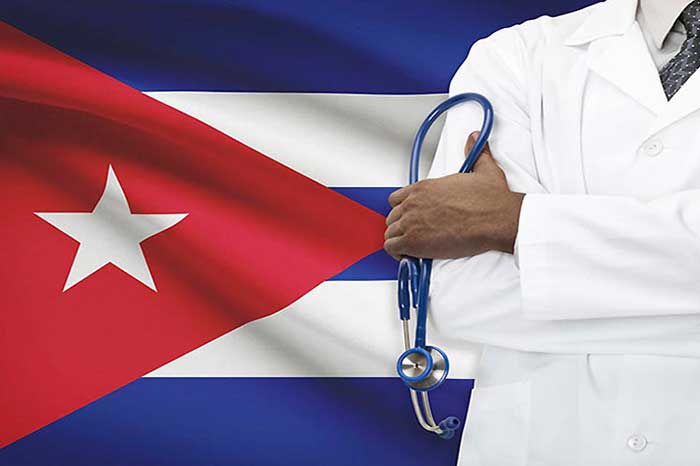 La primera brigada de cooperantes cubanos de salud llegó a Argelia el 23 de mayo de 1963.