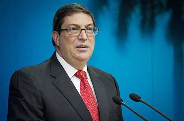 The Minister of Foreign Affairs presented to the press accredited the report on the blockade that Cuba will present at the beginning of November before the United Nations