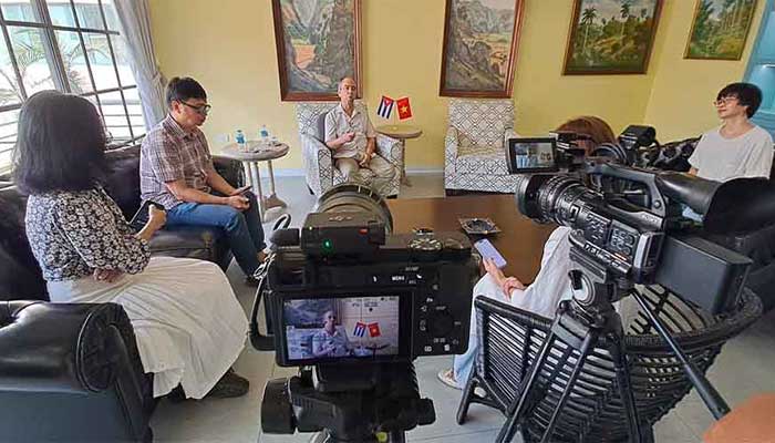  El embajador de Cuba, Rogelio Polanco, expresó la más profunda gratitud a las autoridades y al pueblo de Vietnam. 