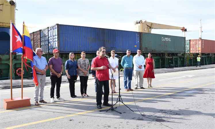 Ship from Venezuela arrives with donations for hurricane recovery