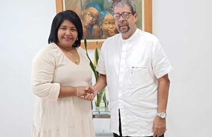 Cuba and Cape Verde in the field of health dates back to 1976.