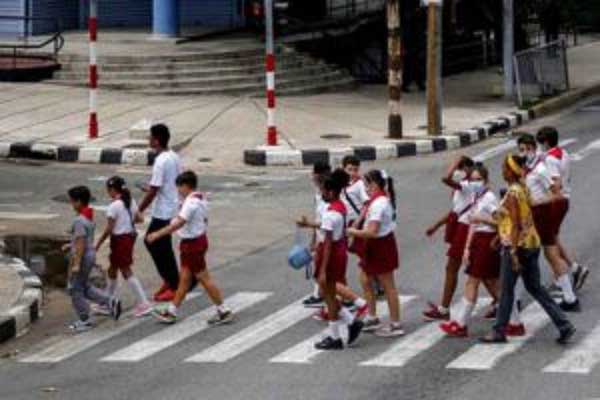 Cuba resumes school year for all education levels