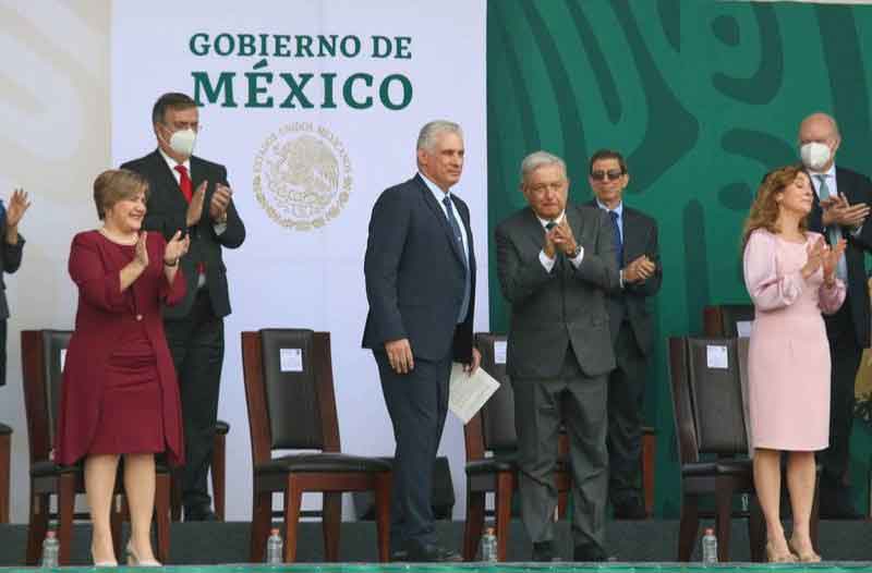 Andres Manuel Lopez Obrador (AMLO) gave "a master class in history and proved his courage to defend the island."​