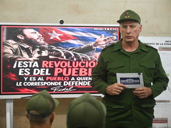 The Cuban president announced that a debate would be opened with workers so they could contribute to the Economic Plan, followed by discussions within communities.