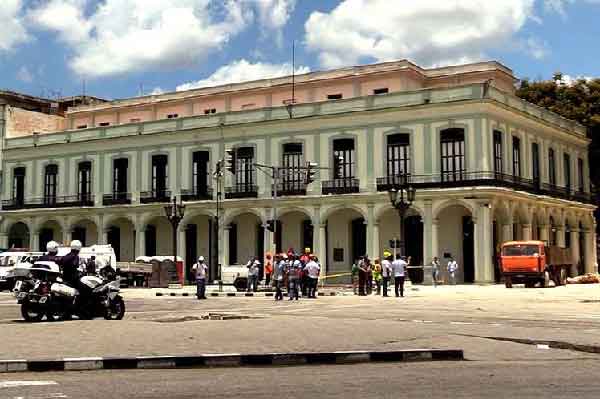 Escuela primaria Concepción Arenal de Aponte, situada cerca del Hotel Saratoga 