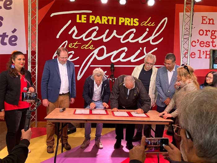 La firma la encabezaron el secretario nacional del PCF, Fabien Roussel, y el jefe de la delegación del Comité Central del PCC, Juan Miguel García.