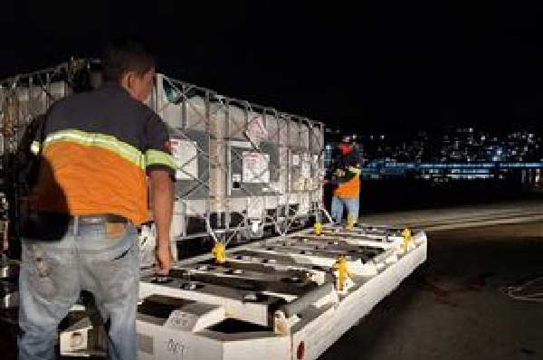 Planes from Mexico and Venezuela arrived early Sunday in Cuba to support the fight against the fire in the industrial zone of the western city of Matanzas.