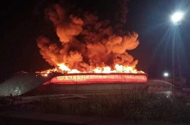 Gran incendio en Base de Supertanqueros de Matanzas.