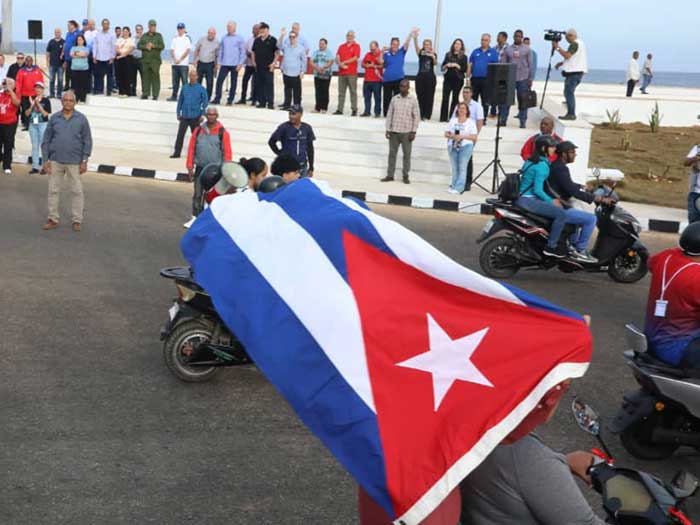 La Parada concluyó con un desfile sobre ruedas desde la Avenida de los Presidentes hasta el parque 13 de Marzo.