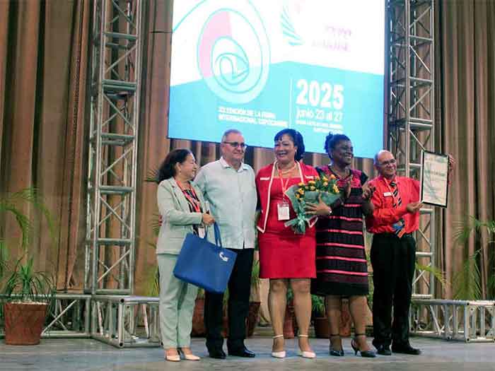 Expocaribe 2025 premio a la Comercializadora de Servicios Médicos Cubanos S.A. Sucursal Santiago de Cuba.