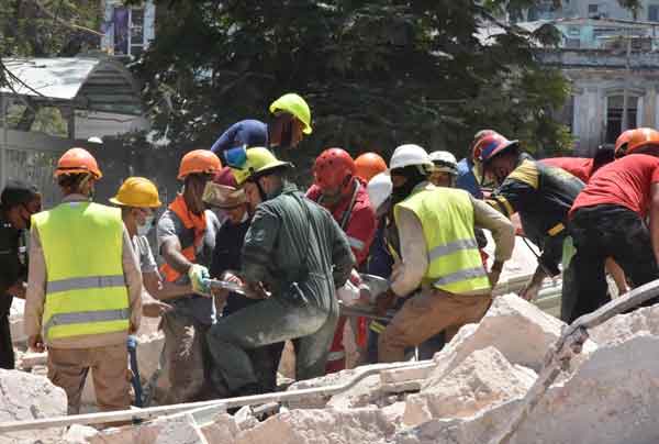 Continúan labores de rescate en Hotel Saratoga