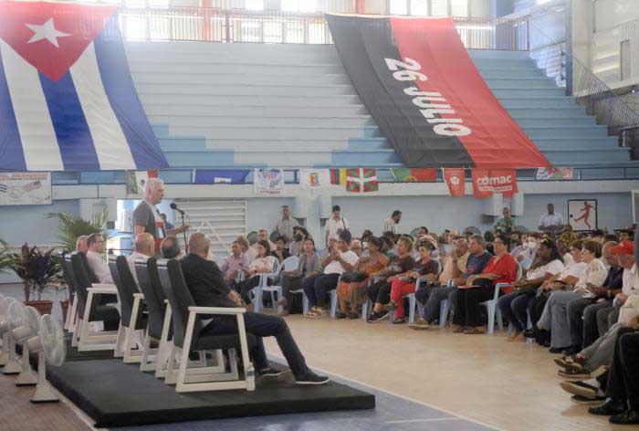 Díaz-Canel destacó el valor simbólico y práctico de la presencia de amigos de casi todo el mundo, que se pronuncian en distintos escenarios a favor de poner fin al bloqueo. 