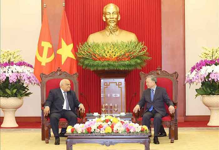 El presidente vietnamita recibió al embajador de Cuba Orlando Hernández Guillén.