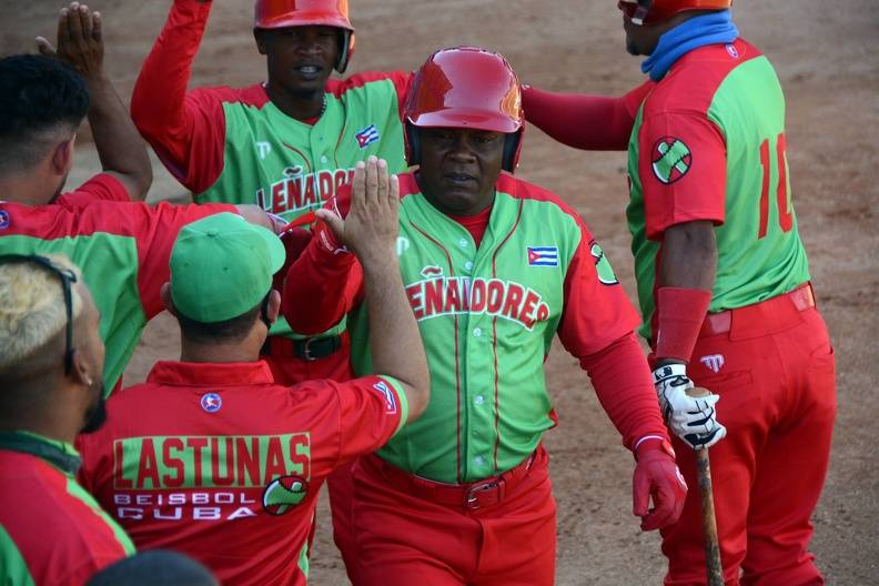 Dánel Castro, Cuba's hit baseball player.