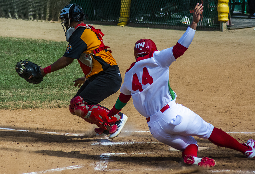 Las Tunas VS Villa Clara juego 6 cuartos final serie 64 0001