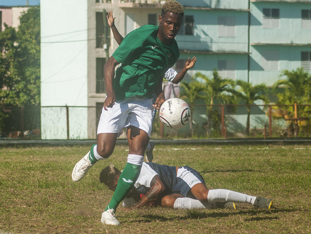 Las Tunas Vs Holguin futbol Cuba 2022 0012