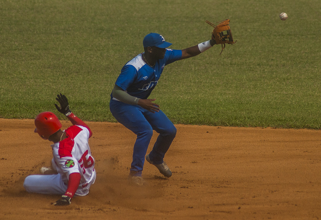 Las Tunas Vs Industriales beisbol 2022 0007