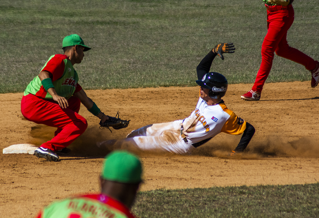 Las Tunas Vs Villa Claras beisbol serie 63 2024 0030