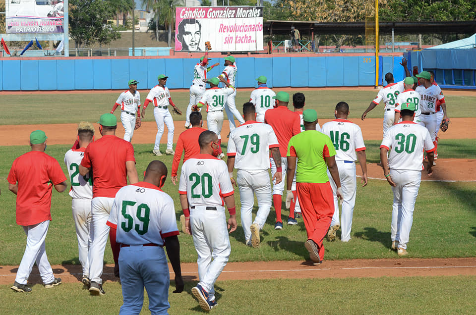 Las Tunas Lumberjacks in semifinals of the 60th Baseball Series